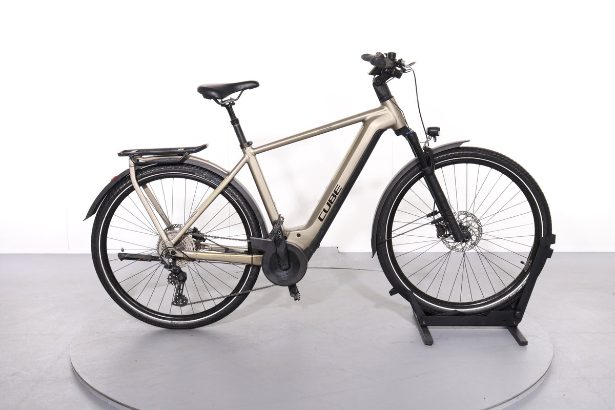 Cube Kathmandu Hybrid Pro 625 2023