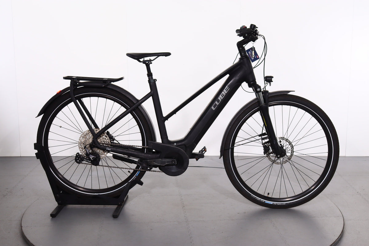 Cube Touring Hybrid Pro 2023