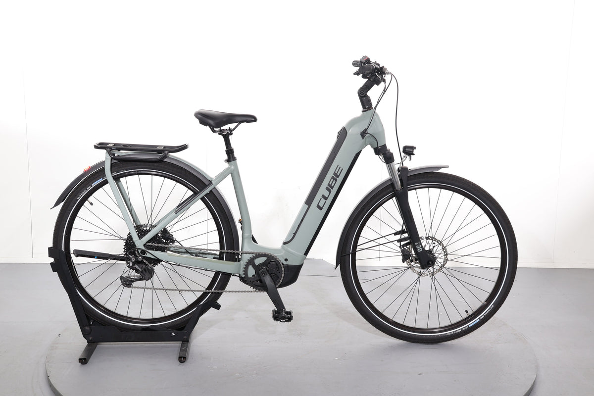 Cube Kathmandu Hybrid One 625 2023