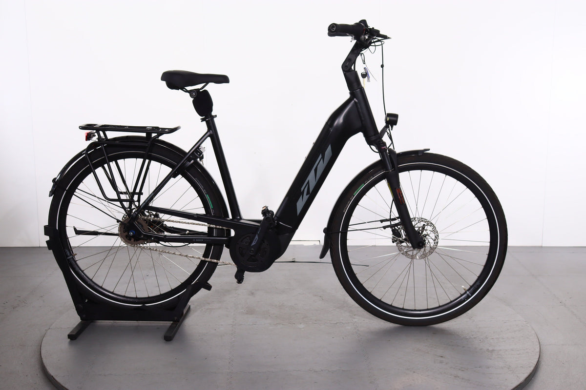 KTM Cento 5 RT 2023