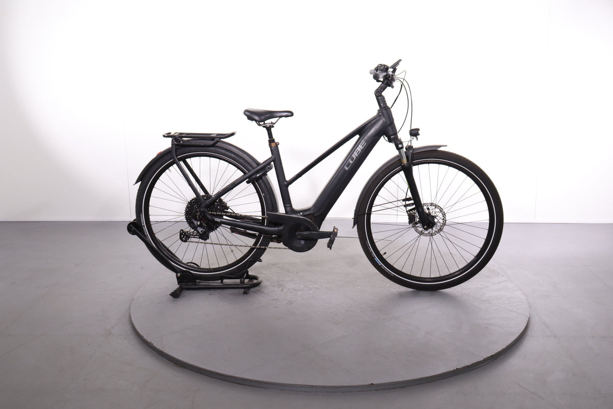 Cube Touring Hybrid Pro 2023