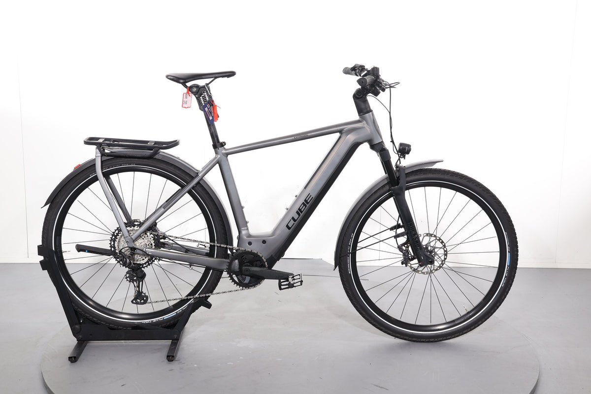 Cube Kathmandu Hybrid SLT 750 2023