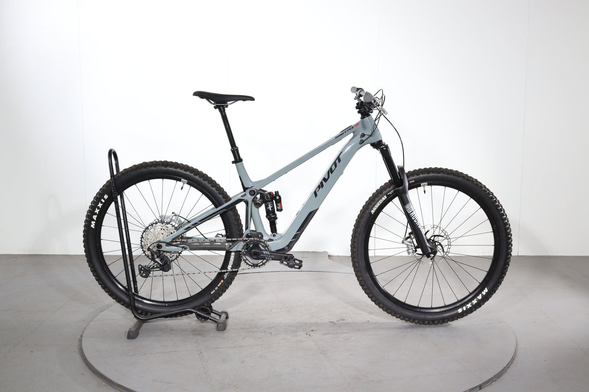 Pivot Shuttle SL 2024