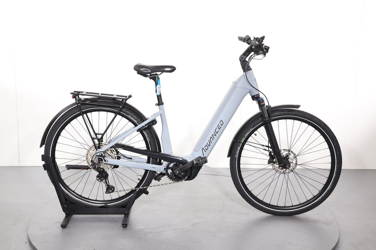 Advanced E-Bike Trekking Pro Wave 2024