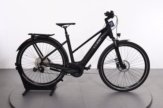 Cube Touring Hybrid Pro 2023
