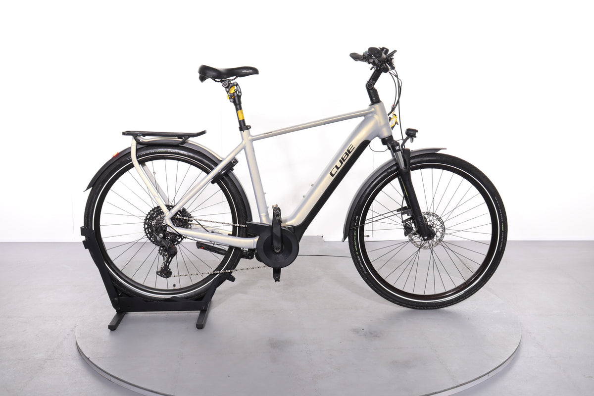 Cube Touring Hybrid Pro 2024