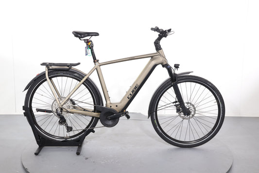 Cube Kathmandu Hybrid Pro 625 2023