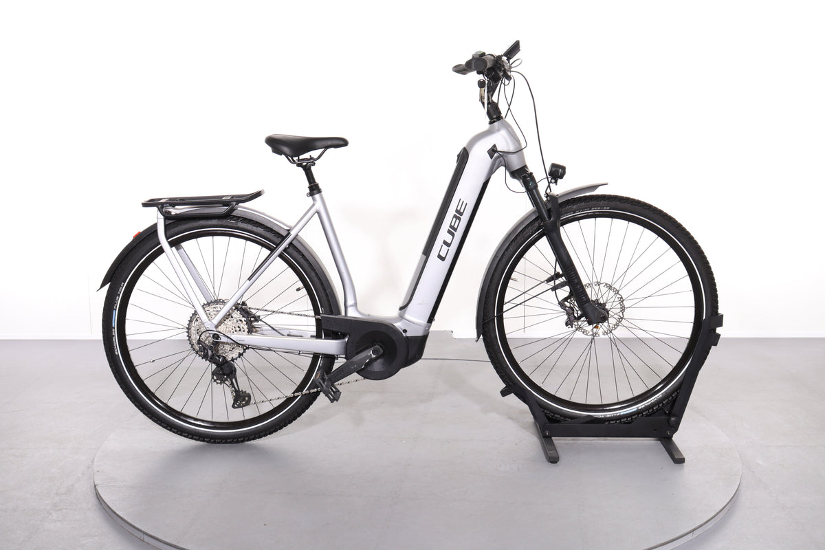 Cube Kathmandu Hybrid Slx 750 2023