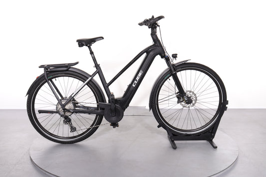 Cube Kathmandu Hybrid Exc 750 2023