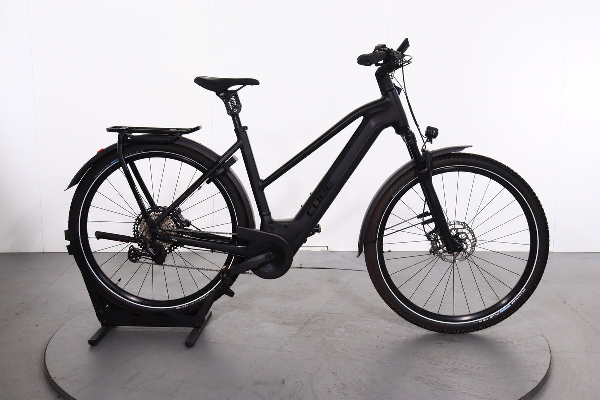 Cube Kathmandu Hybrid SLT 2023