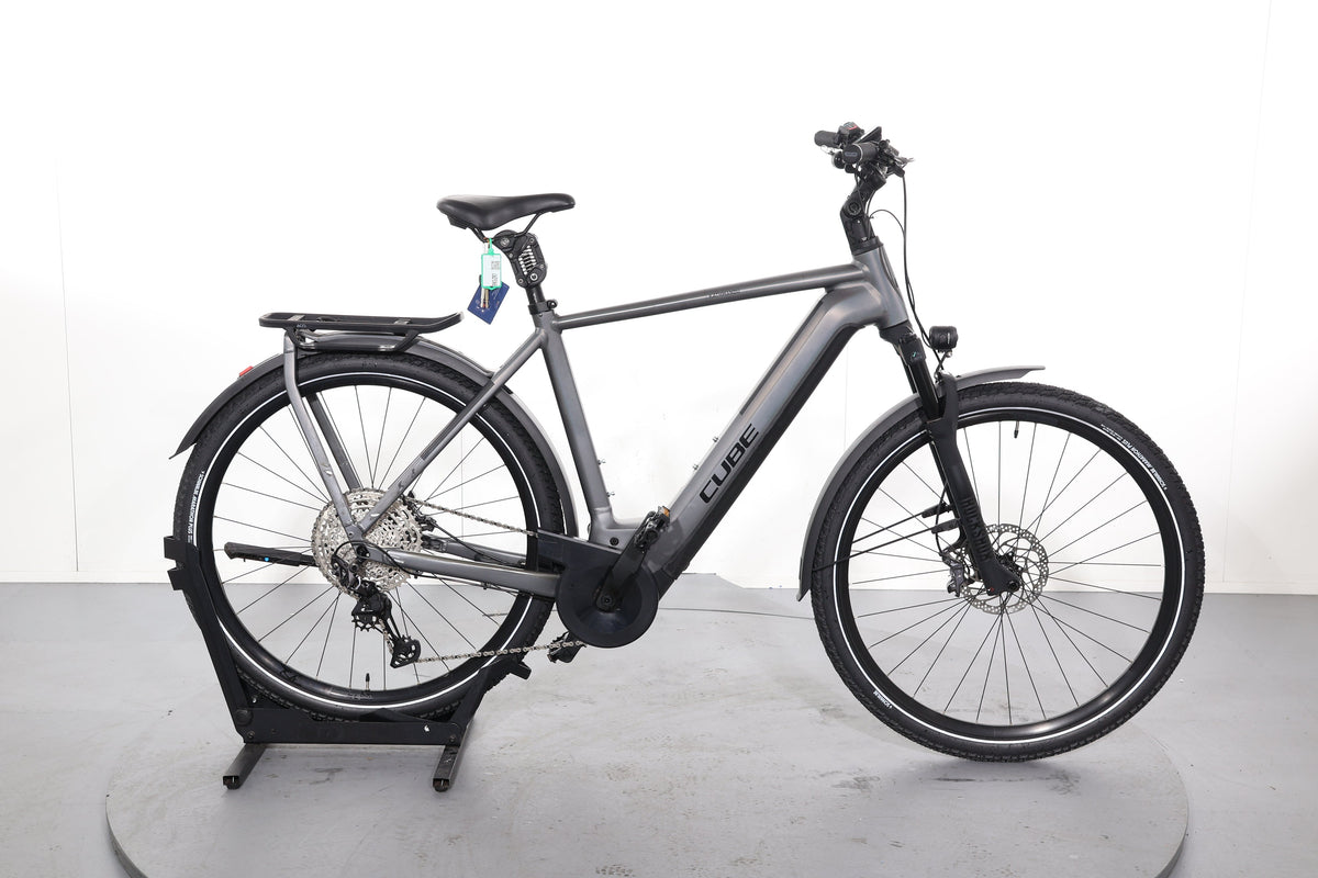 Cube Kathmandu Hybrid Slt 750 2023
