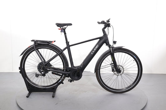 Cube Touring Hybrid Pro 625 2023