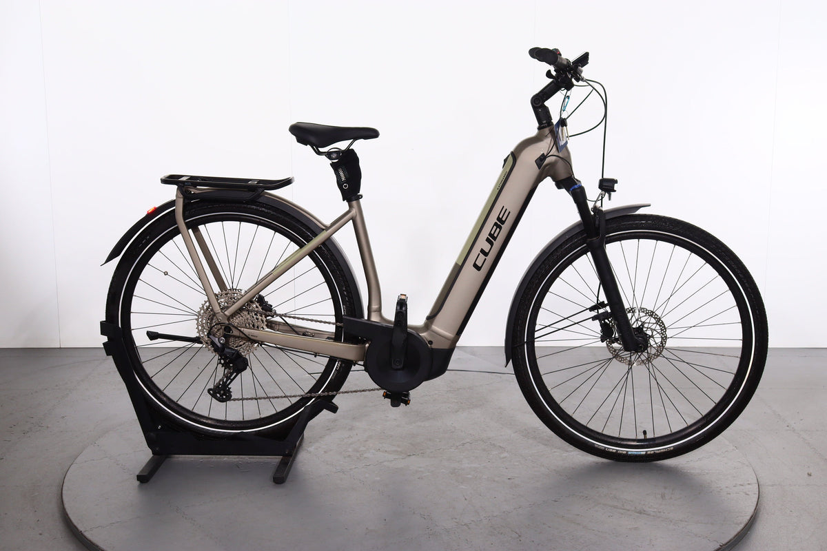 Cube Kathmandu Hybrid Pro 2023