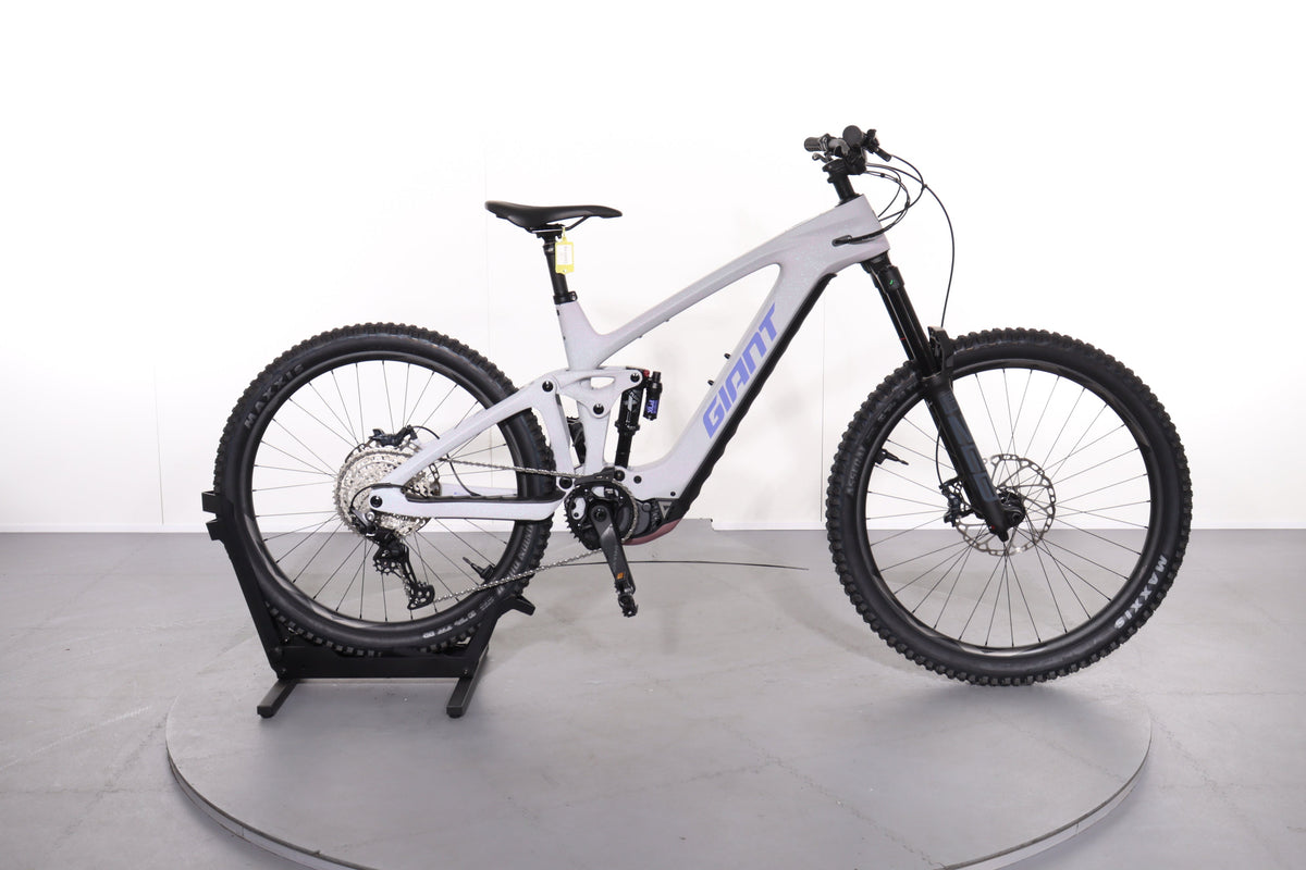 Giant Reign Adv. E+2 Moon Dust L (22127) 2026