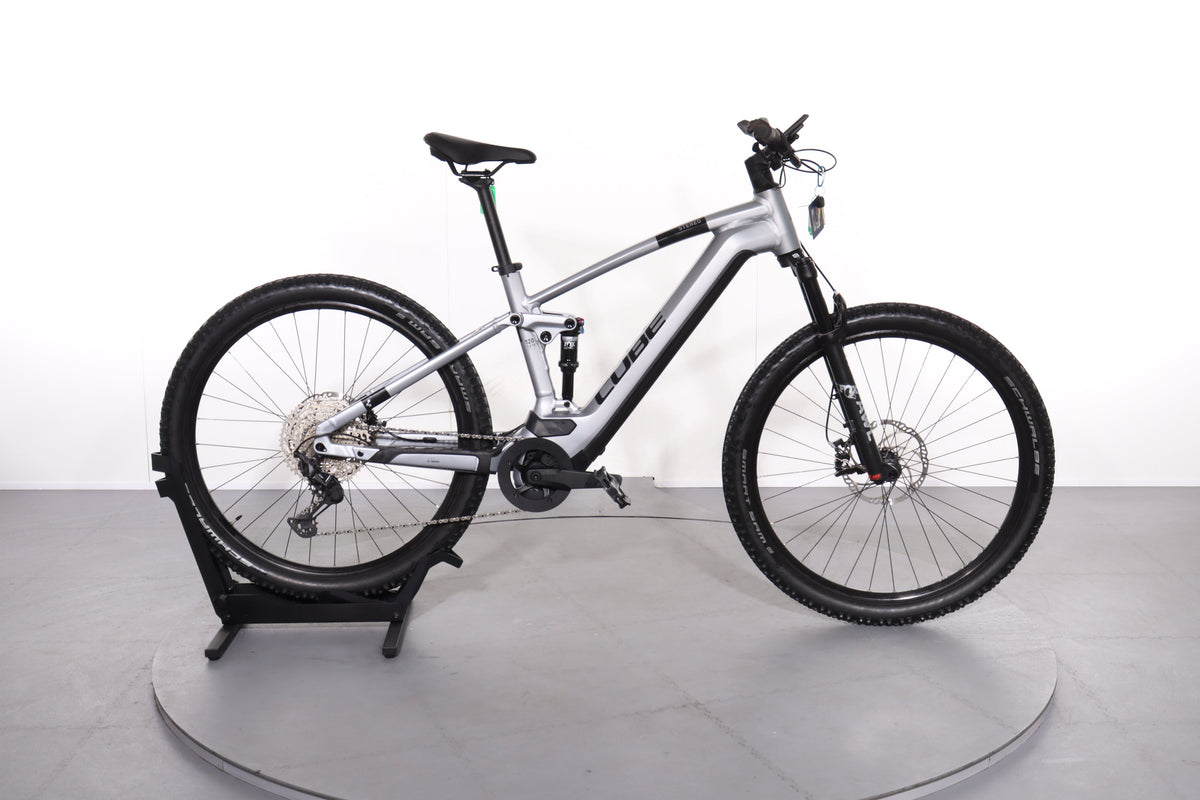 Cube Stereo Hybrid 120 Race 750 2023